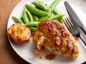 chicken breast with spicy peach glaze easy, healthy recipes